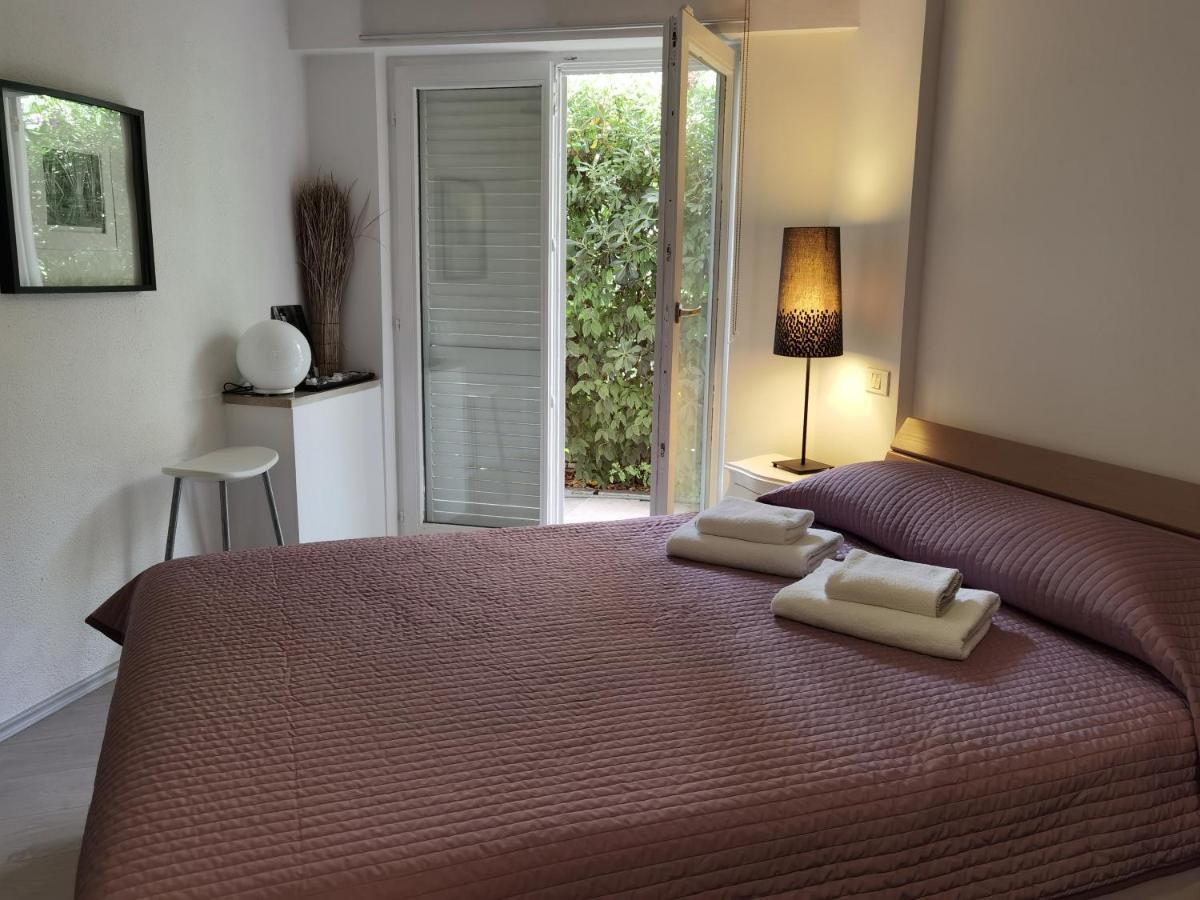 PUY Pine And Lime Apartments מראה חיצוני תמונה