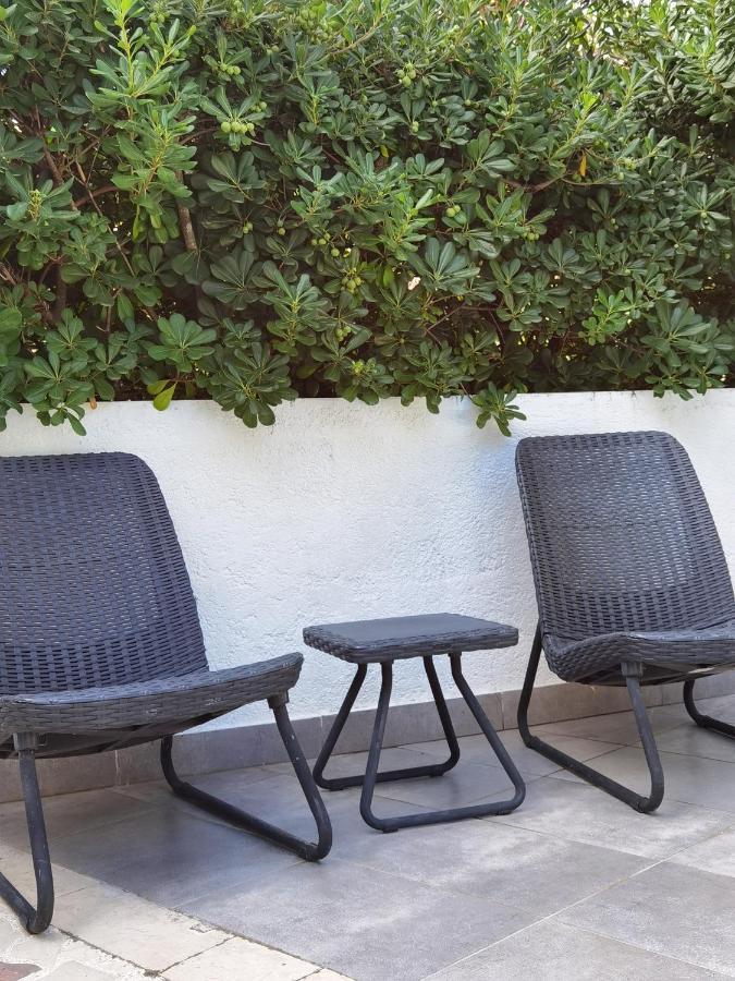PUY Pine And Lime Apartments מראה חיצוני תמונה