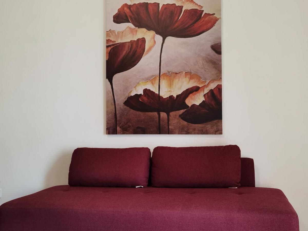 PUY Pine And Lime Apartments מראה חיצוני תמונה