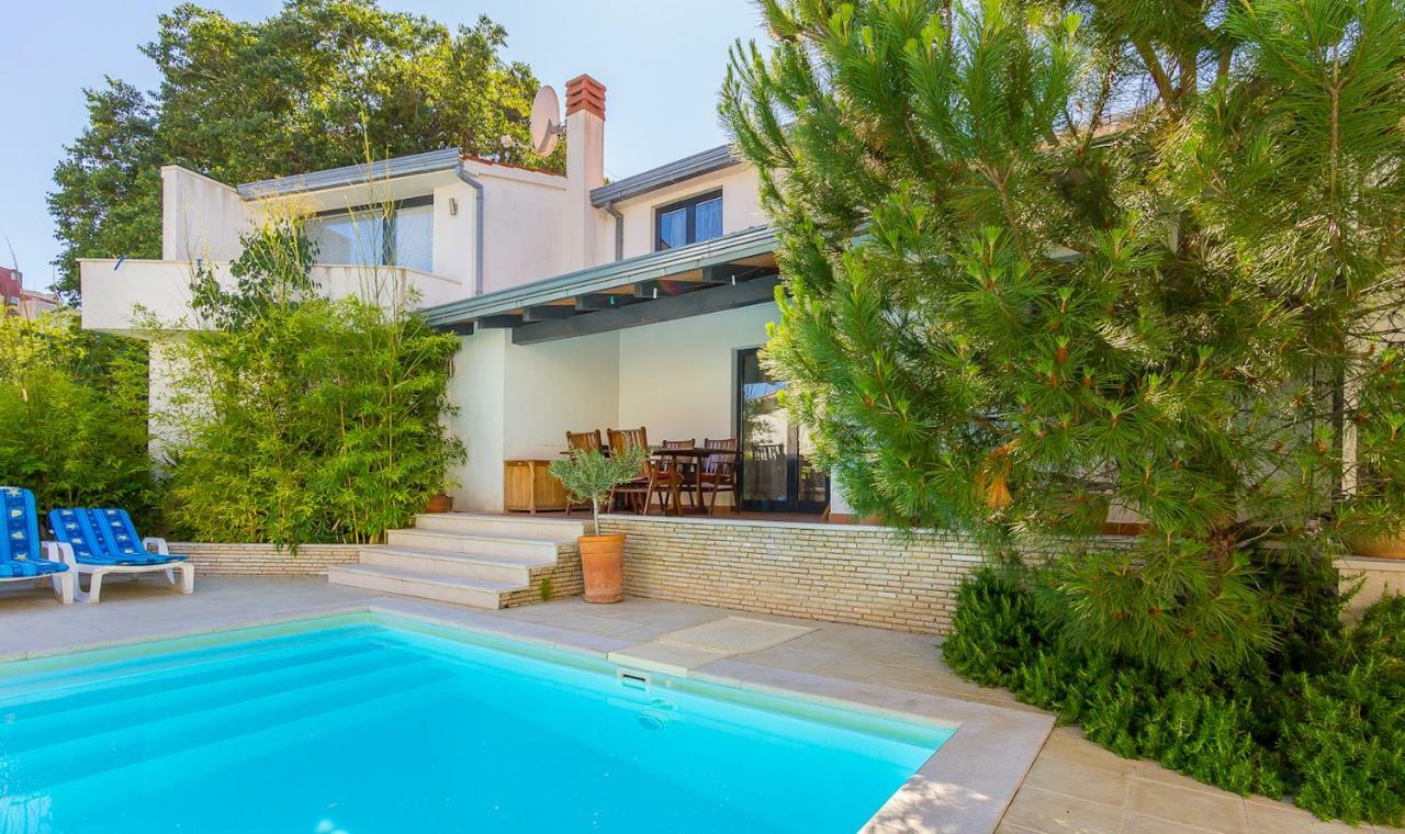 PUY Pine And Lime Apartments מראה חיצוני תמונה
