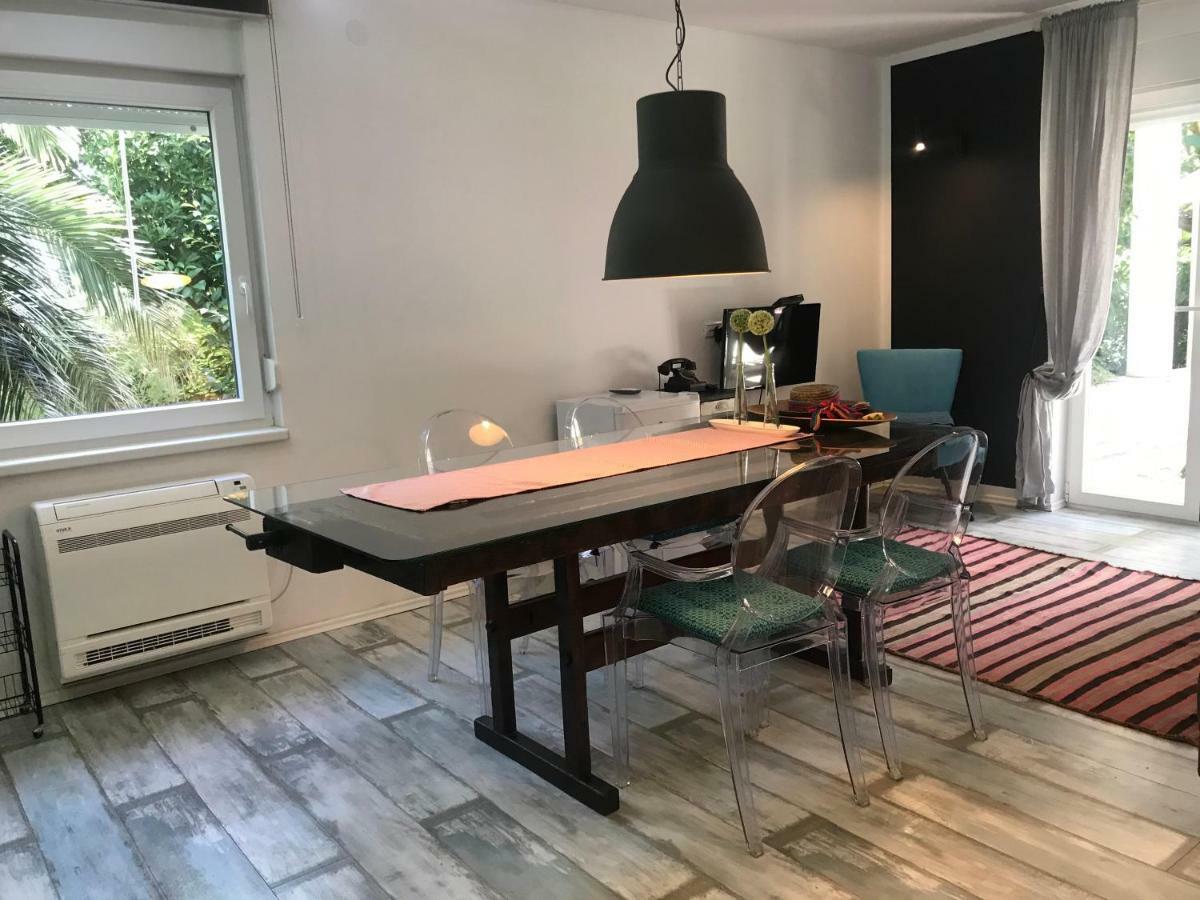 PUY Pine And Lime Apartments מראה חיצוני תמונה